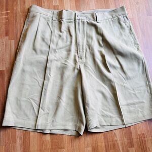 Tommy Bahama silk khaki shorts size 38